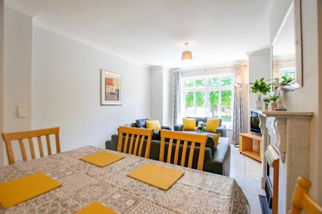 106 - The Townhouse By Shortstays Galway Exterior foto