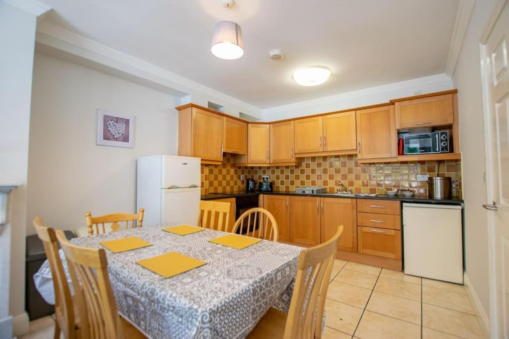 106 - The Townhouse By Shortstays Galway Exterior foto